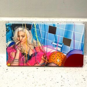 Kylie Jenner Cosmetics Secret Location Eyeshadow Palette